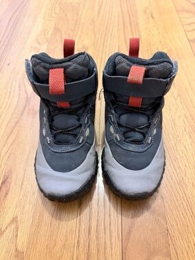 Nike Kids Gray and Red Hiking Boots (12C)